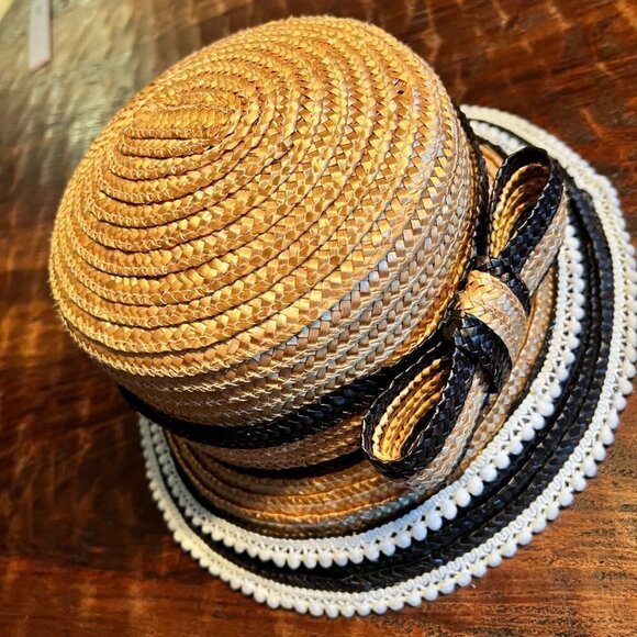 Vintage Black & Natural Straw Cloche Hat With Bow - Picture 1 of 8